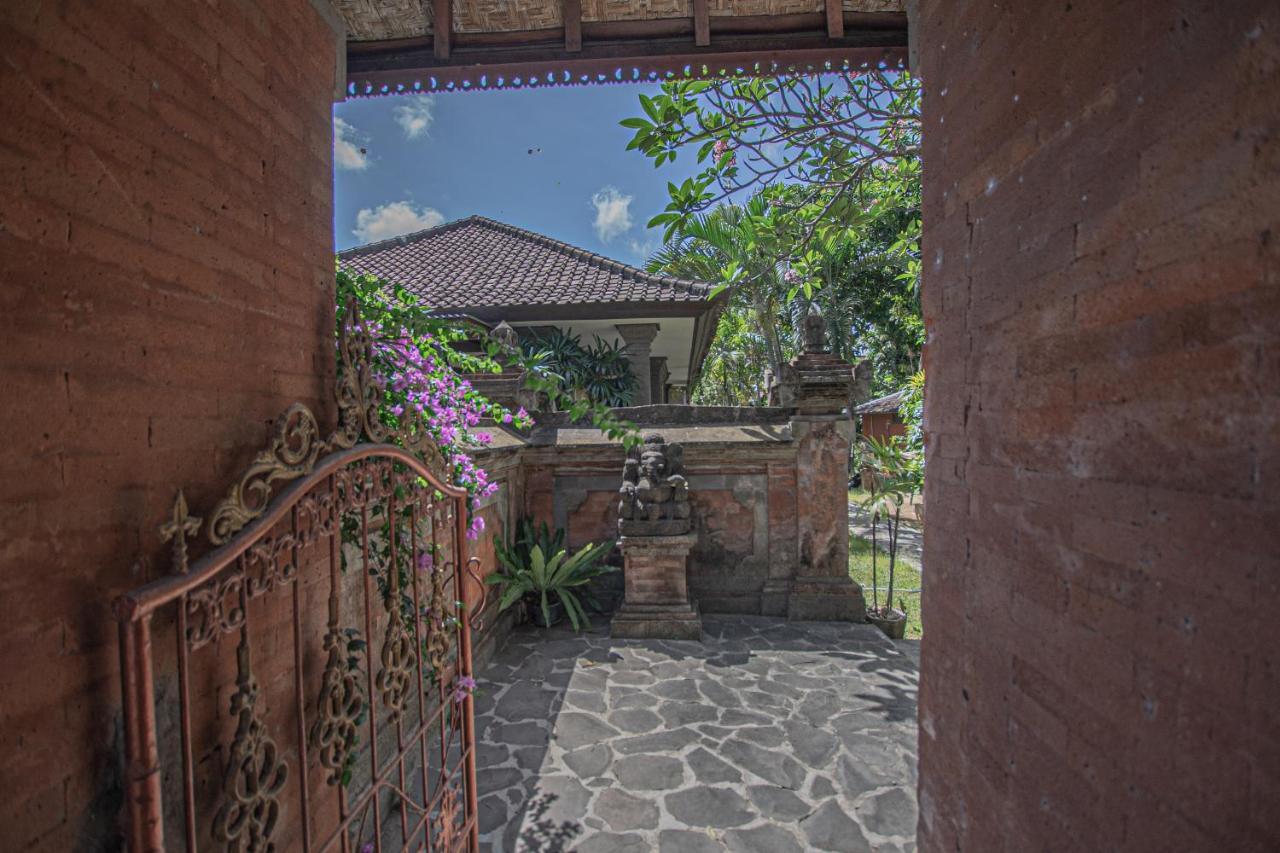 Panorama Cottages I Legian  Luaran gambar